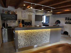 Köök või kööginurk majutusasutuses Boutique Hotel Dvor