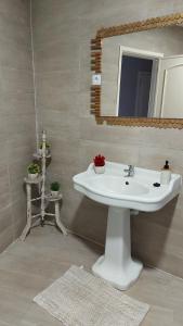 Koupelna v ubytování MyRiverPlace River View Porto apartments + 40 fotografií