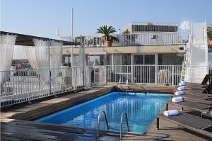 Bazén v ubytování Splendid Hotel & Spa Nice nebo v jeho okolí
