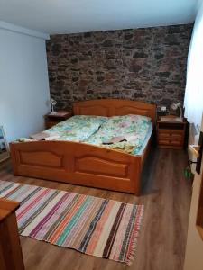 Ένα ή περισσότερα κρεβάτια σε δωμάτιο στο Privát Zvonček