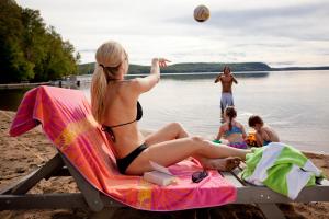 Ảnh trong thư viện ảnh của Auberge du Lac-à-l'Eau-Claire ở Saint-Alexis-des-Monts