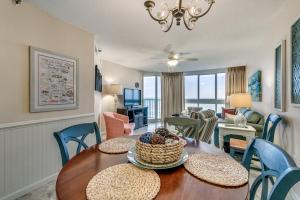 Pinnacle 405 - Updated oceanfront condo with a large soaking tub and a sundeck