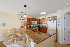 Tilghman Beach and Golf 8005 - Condo across the street from beach with access to outdoor pools