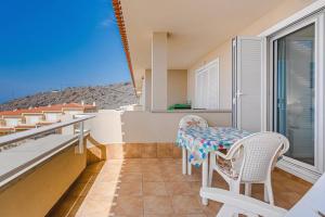 Balkón nebo terasa v ubytování Amazing apartment with sea views and AC, PA06