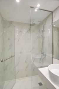 Ένα μπάνιο στο Boss Boutique Athens by Prima Hotels +37 φωτογραφίες