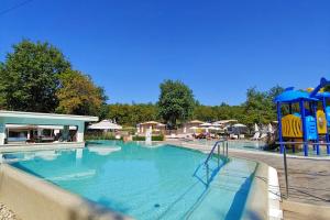 Het zwembad bij of vlak bij Polidor Camping Resort