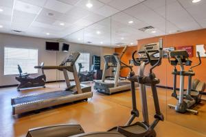 Fitnesscenter och/eller fitnessfaciliteter på Comfort Suites At Fairgrounds-Casino