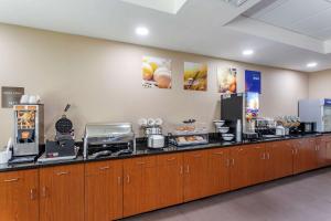 Restavracija oz. druge možnosti za prehrano v nastanitvi Comfort Inn & Suites Atoka-Millington