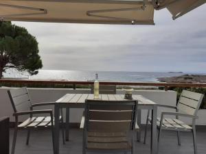 Afbeelding uit fotogalerij van Breezy summer maisonette with exciting view! in Aghia Marina