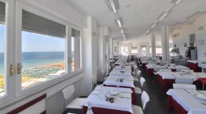 Nespecifikovaný výhled na moře nebo výhled na moře při pohledu z hotelu