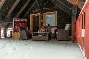 Area soggiorno di Tom's Jägerlodge