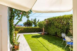 Vonkajšia záhrada v ubytovaní Villa Seaview - Sunny home