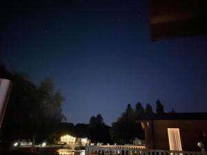 The Yorkshire Burrow Lodge with Hot Tub