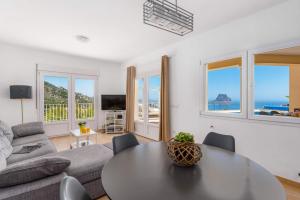 Gallery image of Villa Orion - Plusholidays in Calpe