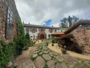 Galería fotográfica de Hotel la Casona de Barrio, Alto Campoo en Barrio