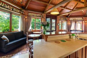 Et opholdsområde på Vale do Lajeado - Mountain chalets + 141 billeder