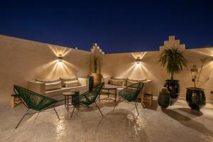 Un patio o zona al aire libre en Hôtel Oasis Dakhla