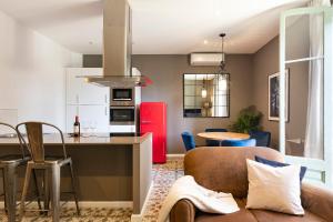 Kuchyňa alebo kuchynka v ubytovaní Central Suites Barcelona