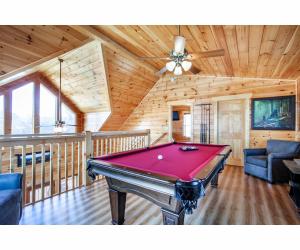 Foto da galeria de Robins Nest - WC Accessible, Views, Community Pool em Pigeon Forge