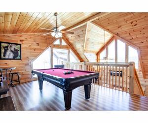 Foto da galeria de Robins Nest - WC Accessible, Views, Community Pool em Pigeon Forge