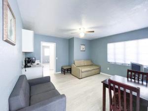 Gallery image of Sunrise Resort Motel South in Clearwater Beach