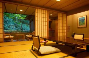 Area soggiorno di Kinosaki Onsen Nishimuraya Hotel Shogetsutei