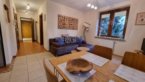 Posezení v ubytování PRESTIGE PARK apartament z tarasem i parkingiem