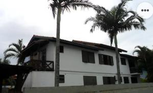 Το κτήριο όπου στεγάζεται  το διαμέρισμα +24 φωτογραφίες