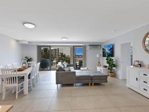 Χώρος καθιστικού στο Coast Apartments 19