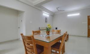 Fotografie z fotogalerie ubytování Treebo Rithikha Inn Elite Chennai Trade Centre v destinaci Čennaí