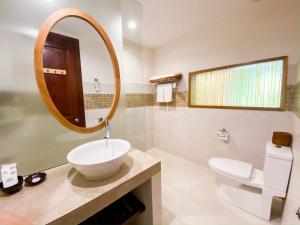 Phòng tắm tại Bamboo Village Beach Resort & Spa