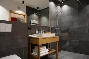 A bathroom at ALPIUM - Luxusappartements