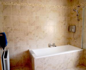 Un baño de Achill Lodge Guest House