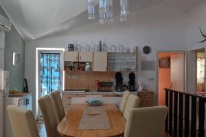 Kuchyň nebo kuchyňský kout v ubytování Villa Croatia