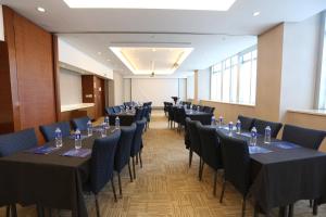 Der Geschäftsbereich oder Konferenzraum in der Unterkunft Holiday Inn Express Shanghai Jinsha by IHG