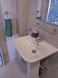 Kylpyhuone majoituspaikassa Namal Stay