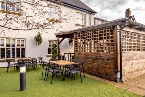 Gallery image of Two Rivers Lodge by Marston’s Inns in Chepstow