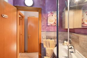 A bathroom at Baita del Sole Appartamento 3