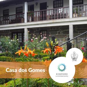 ヴィゼウにあるCasa Dos Gomesの花の絵