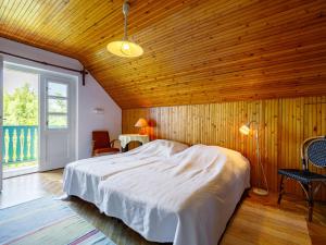 Postel nebo postele na pokoji v ubytování Apartment Schilf - SZA306 by Interhome