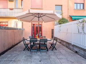 Patio alebo iná vonkajšia časť ubytovania The Best Rent - Apartment close to Porta Romana