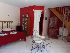 Fotografie z fotogalerie ubytování Chambres et table d'hôtes Saint Nicolas, maisonnettes individuelles dans propriété privée v destinaci Vézinnes