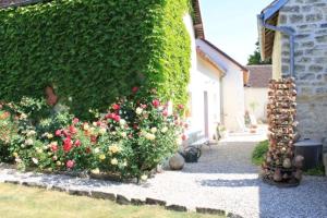 Zahrada ubytování Chambres et table d'hôtes Saint Nicolas, maisonnettes individuelles dans propriété privée + 36 fotografií