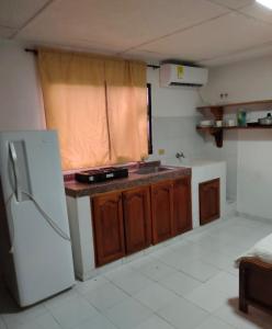 Dapur atau dapur kecil di Cecil Aparta Estudios