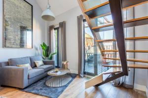 Zdjęcie z galerii obiektu RETIRO LUXURY PENTHOUSE, By Presidence Rentals w Madrycie