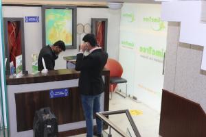 Lime Tree Hotel Sushant Lok Gurgaon Sector 29 Next to IFFCO CHOWK metro 투숙객