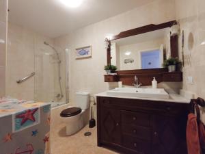 Kúpeľňa v ubytovaní VolKKanrentals Casa Chinijo + 37 fotografií