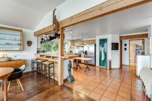 Η κουζίνα ή μικρή κουζίνα στο The Artists' Beachhouse