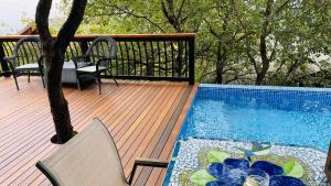Piscina di First Light Cabins o nelle vicinanze