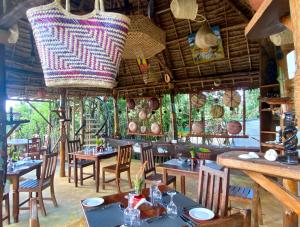 Restaurace v ubytování Kingstone lodge zanzibar